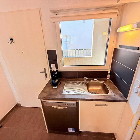 Апартаменты T3 Moderne- Climatise Avec Parking & Terrasse A 5 Min De Montpellier Сен-Жан-де-Веда