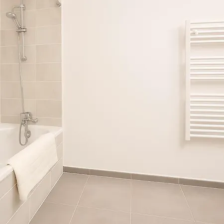Apartment T3 Moderne- Climatise Avec Parking & Terrasse A 5 Min De Montpellier Saint-Jean-de-Vedas